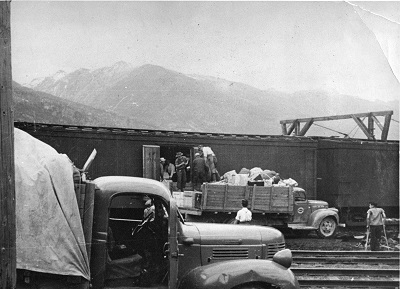 Evacuation. 1942. JCCC Original Photographic Collection. Japanese Canadian Cultural Centre. 2001.3.192.