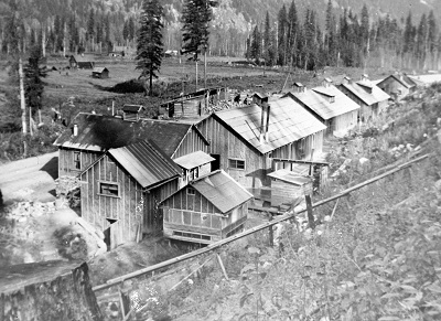 Solsqua Work Camp Buildings. 1943. Dawn Miike Collection. Japanese Canadian Cultural Centre. 2014.02.06.01.