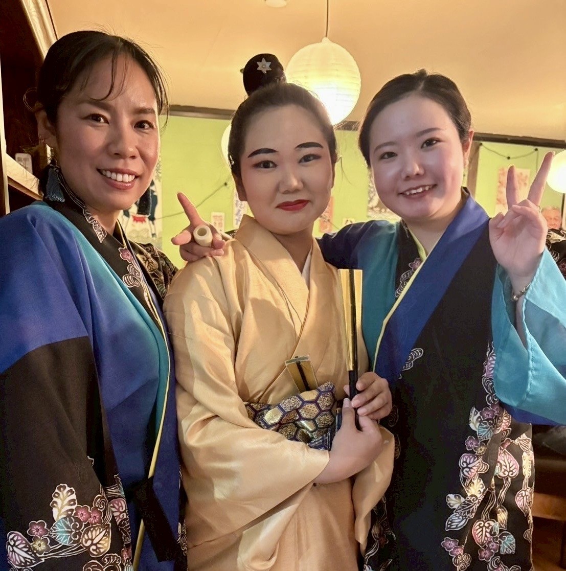 TORORO Sanshin group