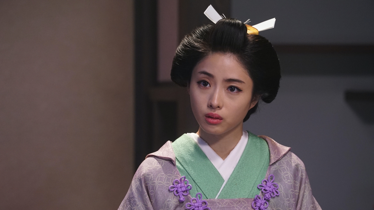 THE 47 RONIN IN DEBT a lady in kimono