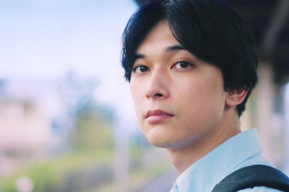 Living_in_two_world_1