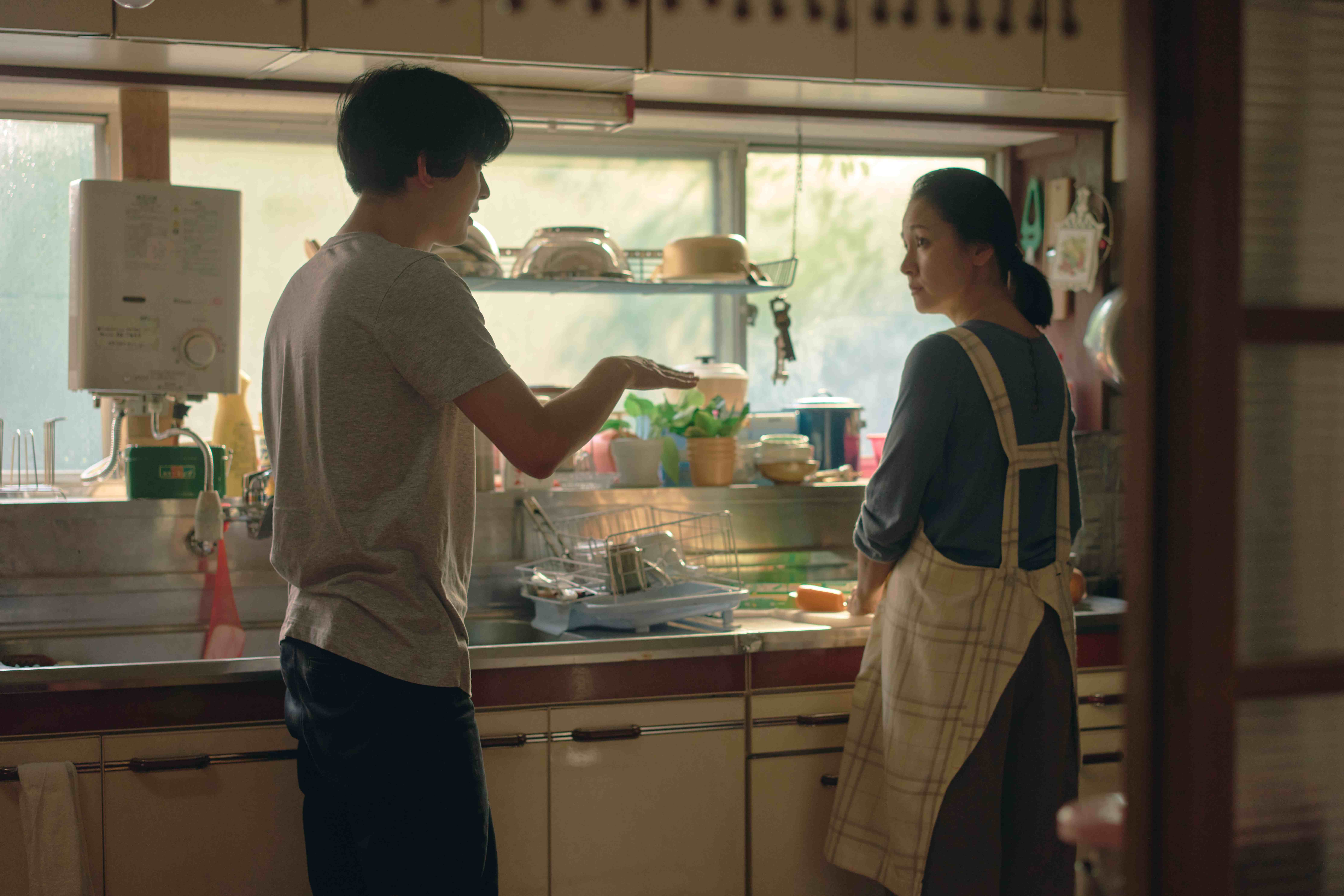 Living_in_two_world_4