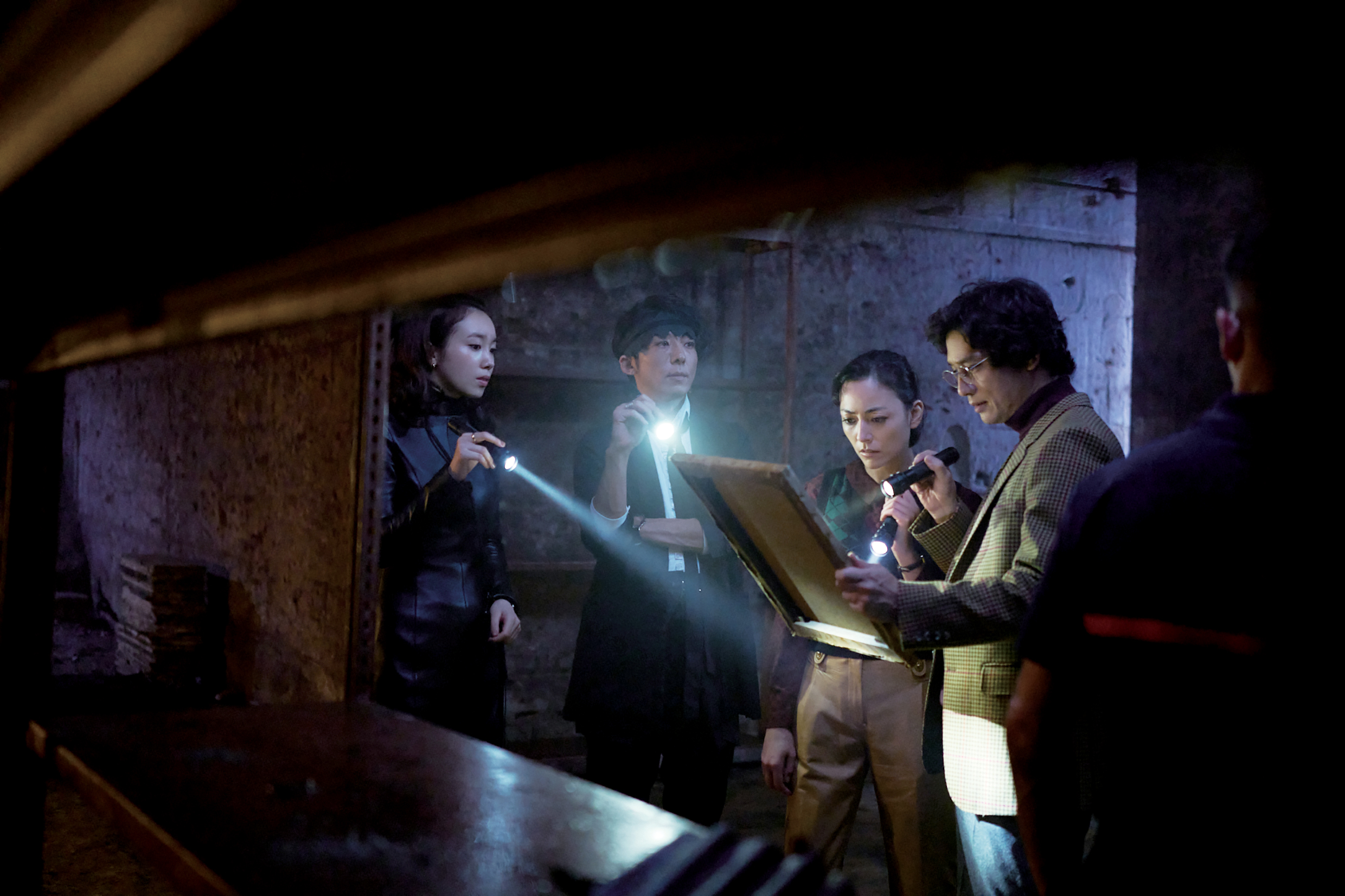 ROHAN AT THE LOUVRE slide 1