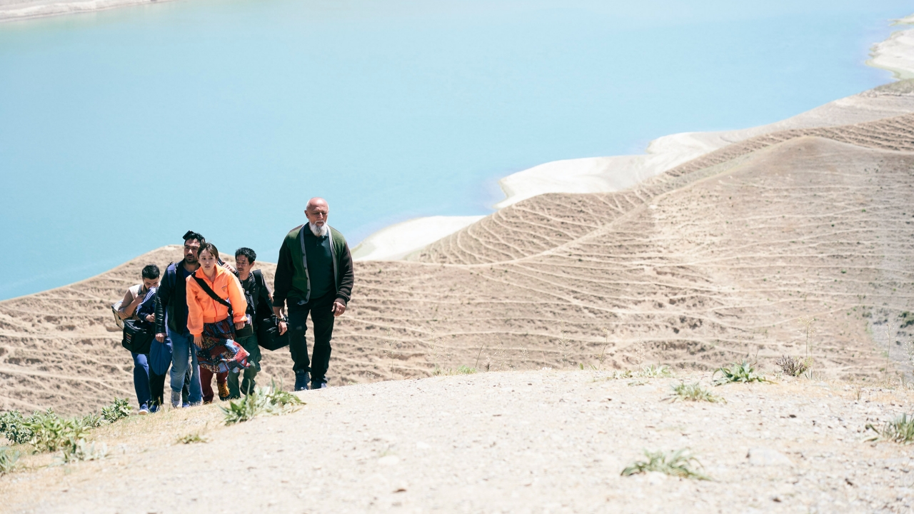 TO THE ENDS OF THE EARTH traveling