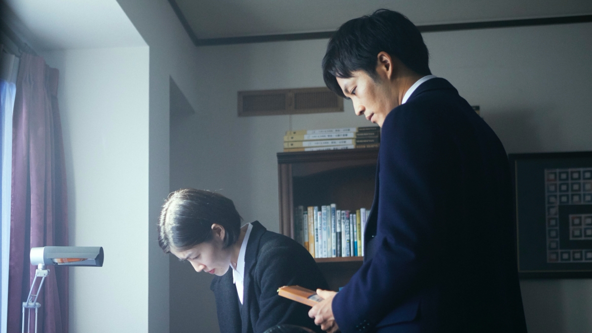 The Journalist searching